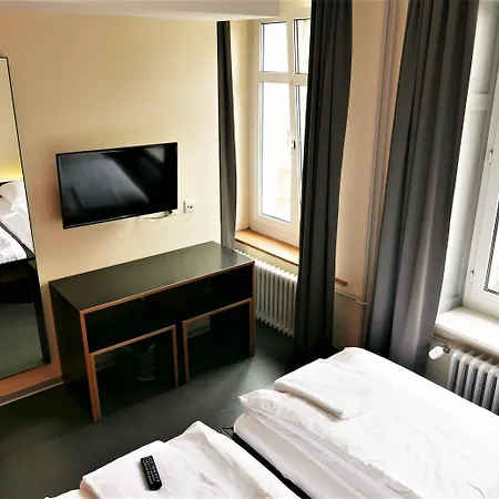 酒店 Easyhotel Centre 2*