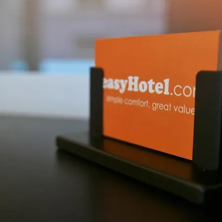 Easyhotel Centre Hotel