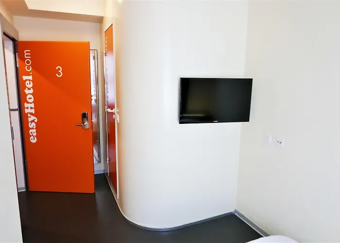 Szálloda Easyhotel Centre 2*