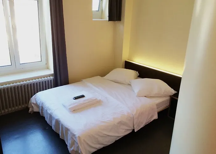 Easyhotel Centre Szálloda