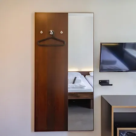 Szálloda Easyhotel Centre 2*