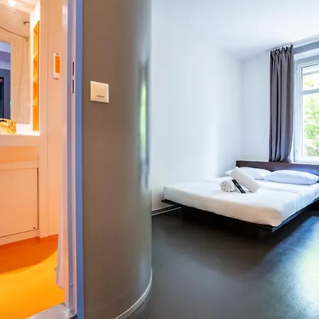 Easyhotel Centre