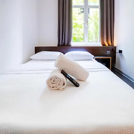 Easyhotel Centre Szálloda 2*