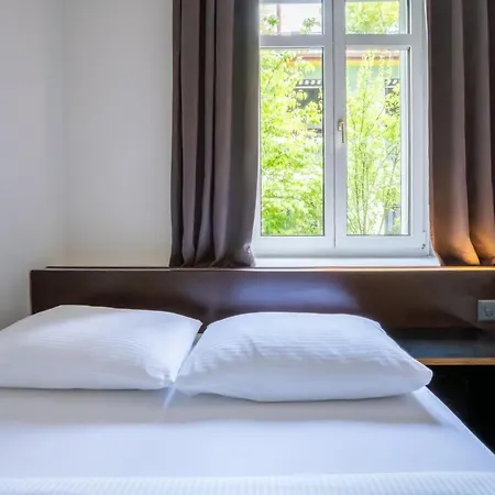 Szálloda Easyhotel Centre