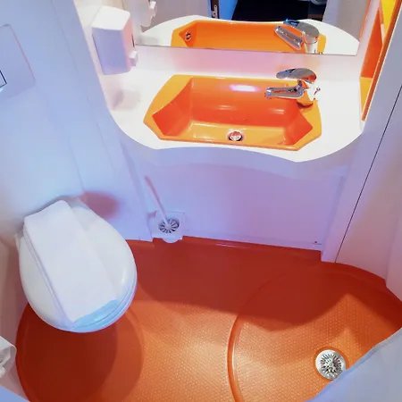 Easyhotel Centre 酒店 2*