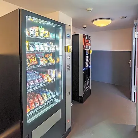 Easyhotel Centre 2*