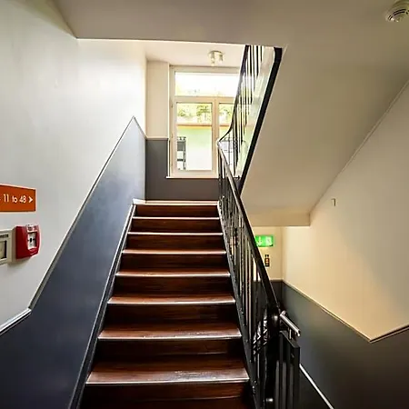 Easyhotel Centre 酒店 2*