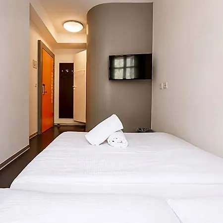 Easyhotel Centre Готель Цюрих