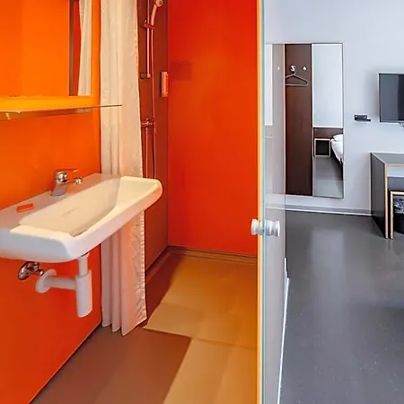 Easyhotel Centre