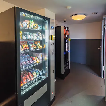 Easyhotel Centre 2*
