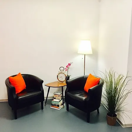 Готель Easyhotel Centre 2*