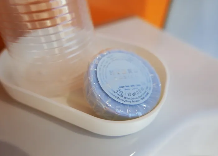 Easyhotel Centre 酒店 2*