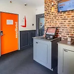 Easyhotel Centre מלון 2*