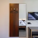 מלון Easyhotel Centre 2*