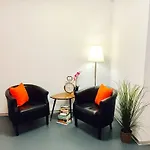 מלון Easyhotel Centre 2*