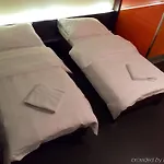 מלון Easyhotel Centre