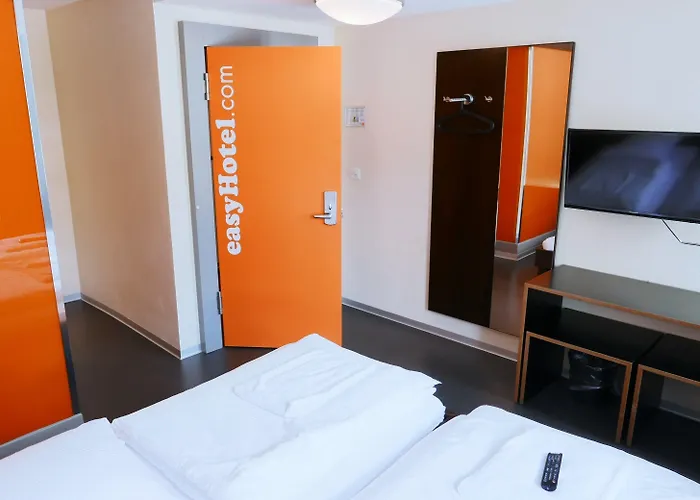 Easyhotel Centre Hotel 2*