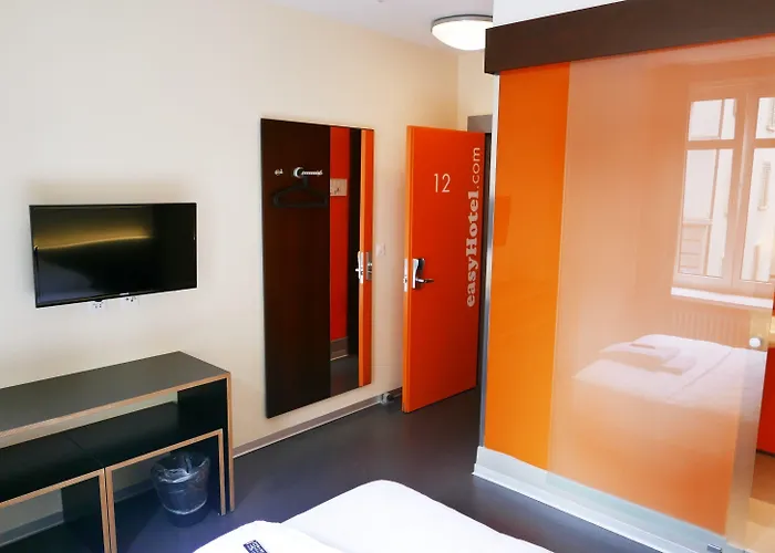 Easyhotel Centre Hotel 2*