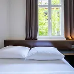 Готель Easyhotel Centre