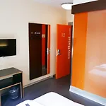 Easyhotel Centre Готель 2*