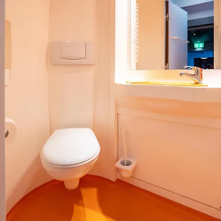 Easyhotel Centre מלון