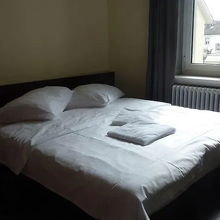 Easyhotel Centre 2*