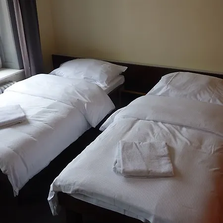 Easyhotel Centre מלון