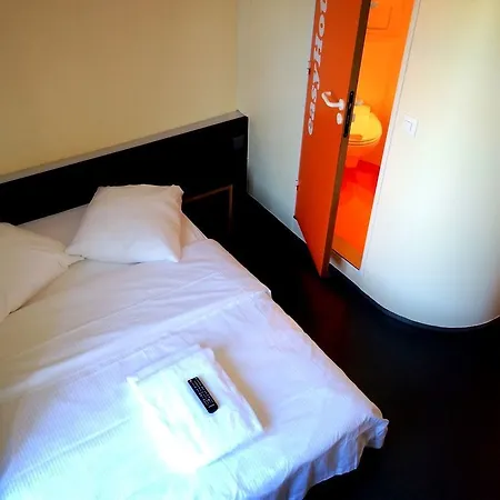 Easyhotel Centre Готель 2*