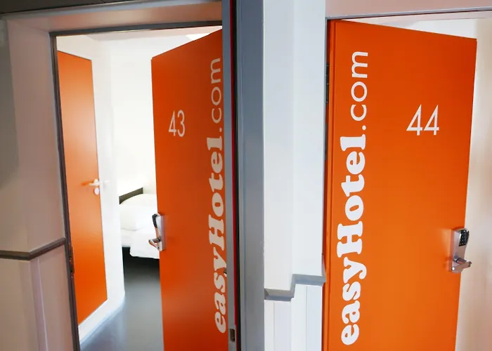 Easyhotel Centre